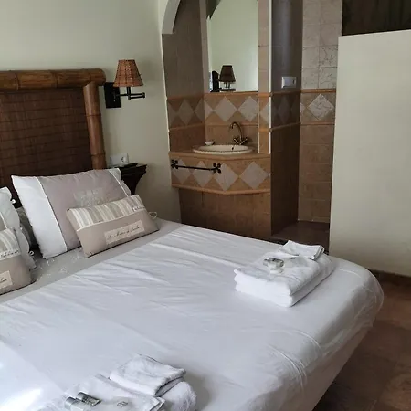 Casa Lares * Casas de Don Pedro